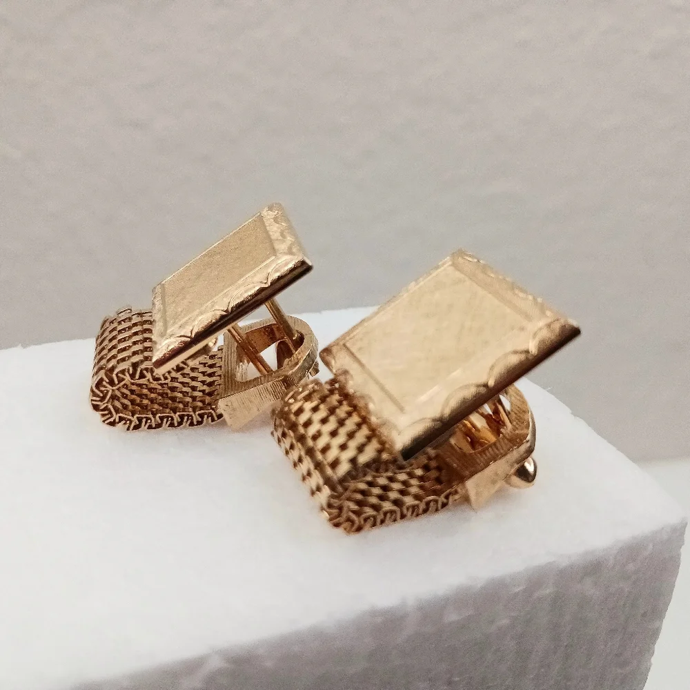 Vintage Textured Square Gold Tone Mesh Wrap Around Cufflinks Can Be Monogramed